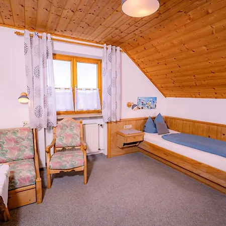 Mini-hôtel Schneiderwirt, Ot Hirnstetten Kipfenberg